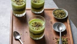 vressyntages-Chocolate mousse with kadaifi and pistachio praline