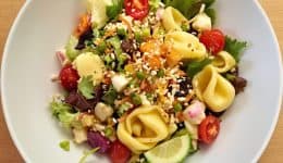 vressyntages- salad with cheese tortellini