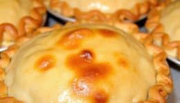 vressyntagesHomemade ham and cheese pies